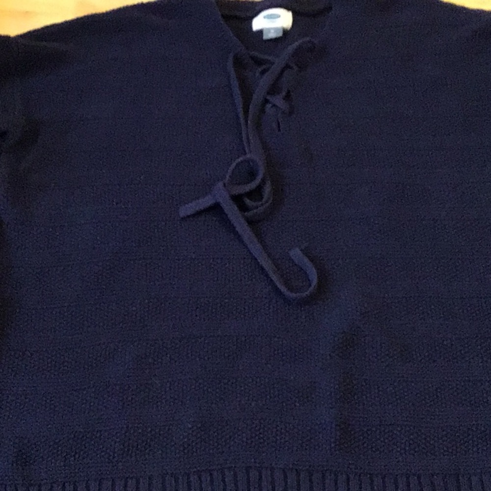 🎉2 for $15 Sale🎉Old Navy sweater , nice knit soft, clean medium navy blue